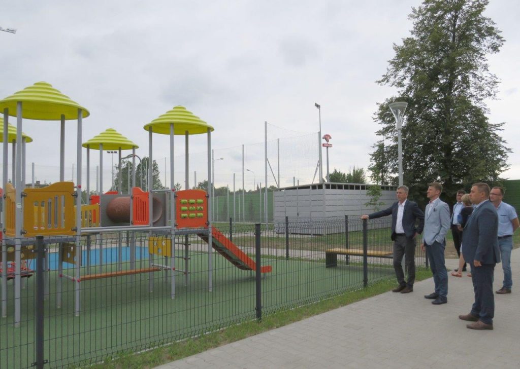 „Dwójka” szykuje się na pierwszy dzwonek 1 Swarzedzki SP2 04