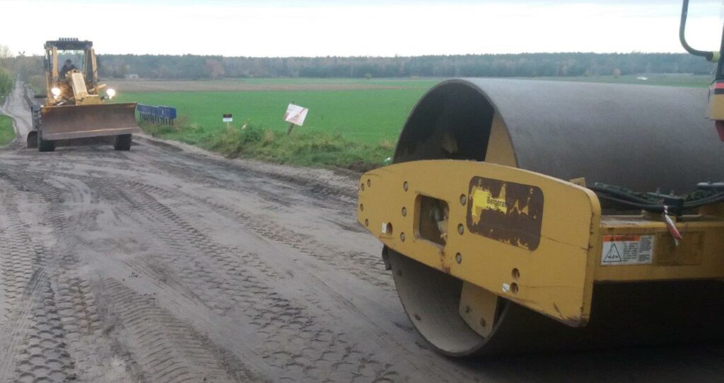 Są dodatkowe 2 miliony na utwardzenie dróg 1 Portal Swarzedzki Gruntowki2