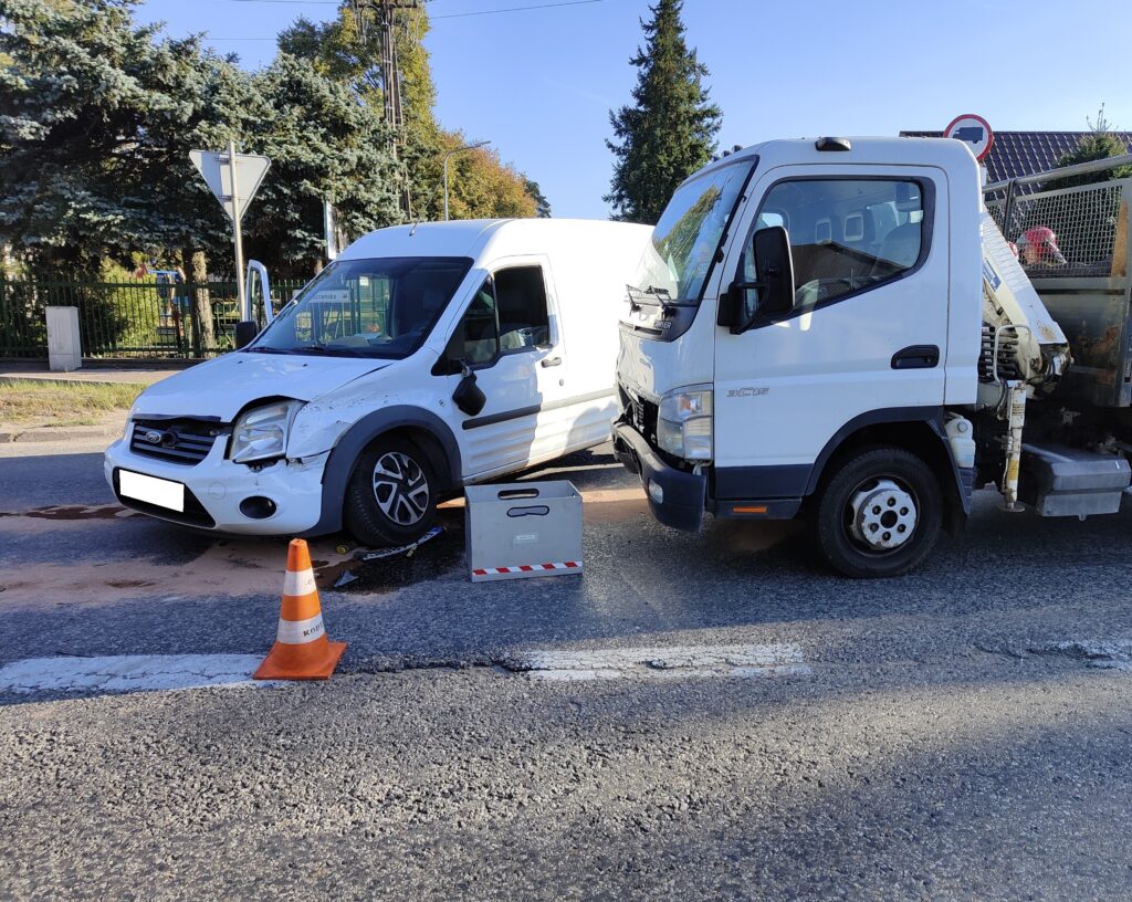 Wypadek na krzyzowce foto