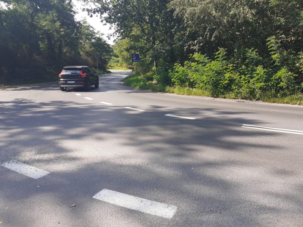 Rondo na wyjeździe z gminy opóźnione? 1 rondo 2